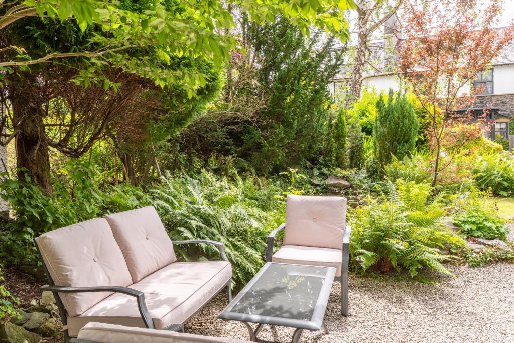 Garden, Oakfold House in Windermere
