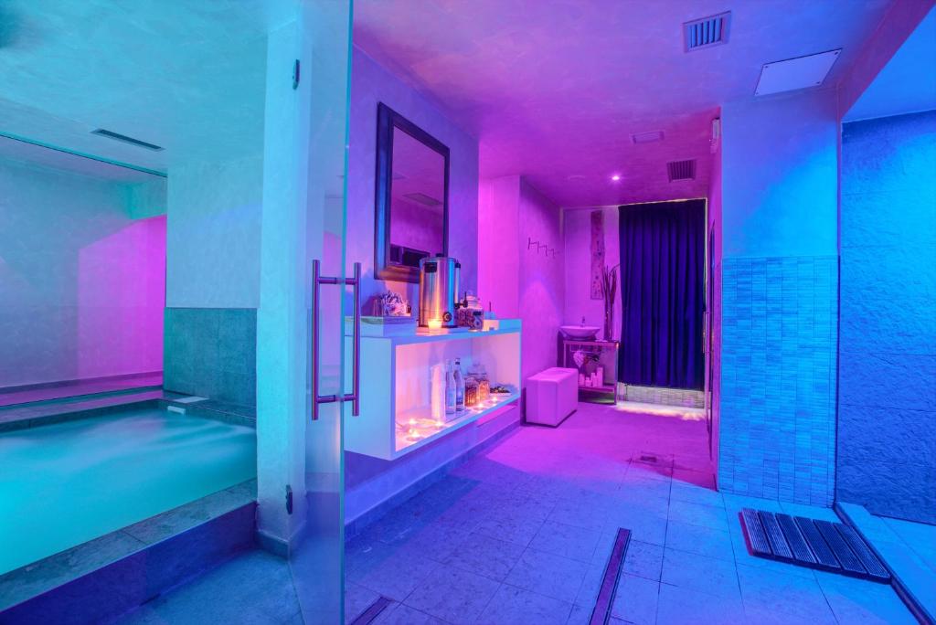 Ferretti Beach Hotel photo