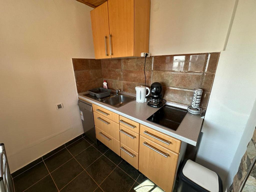 White Apartman - 5
