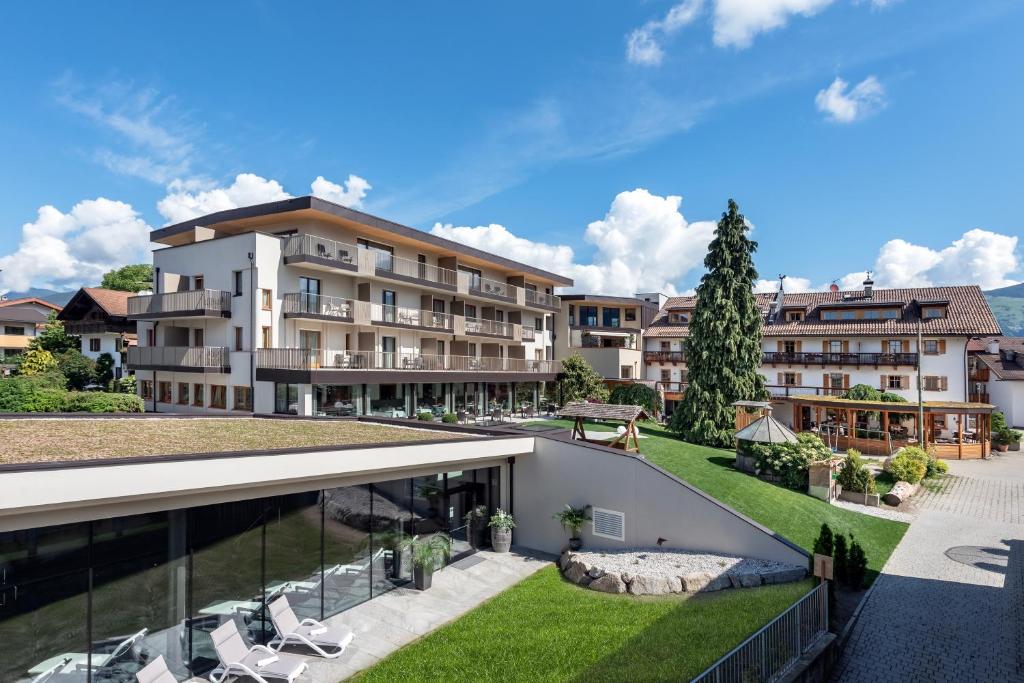 Hotel Langhof - 1