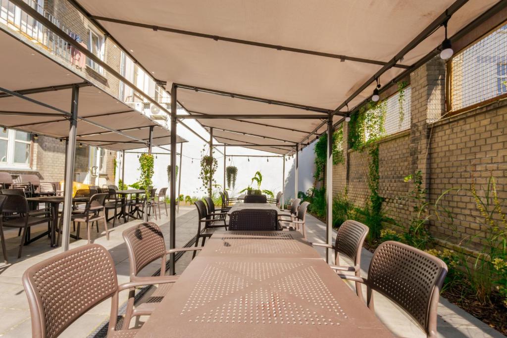Noclegi Stadion Bed & Breakfast — Restaurant & bars in Warsaw, Masovian