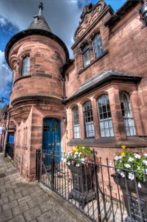 Douglas Cottage, Chester