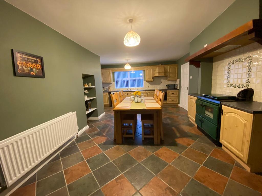 Young House, Gracefield