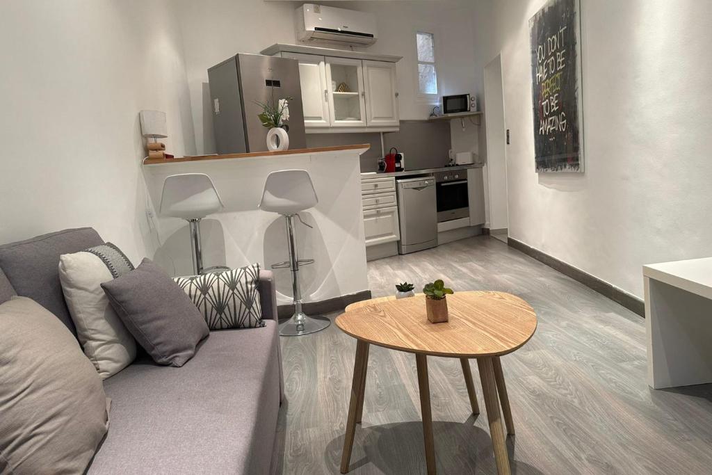 Charming T2 in the heart of city center - 2