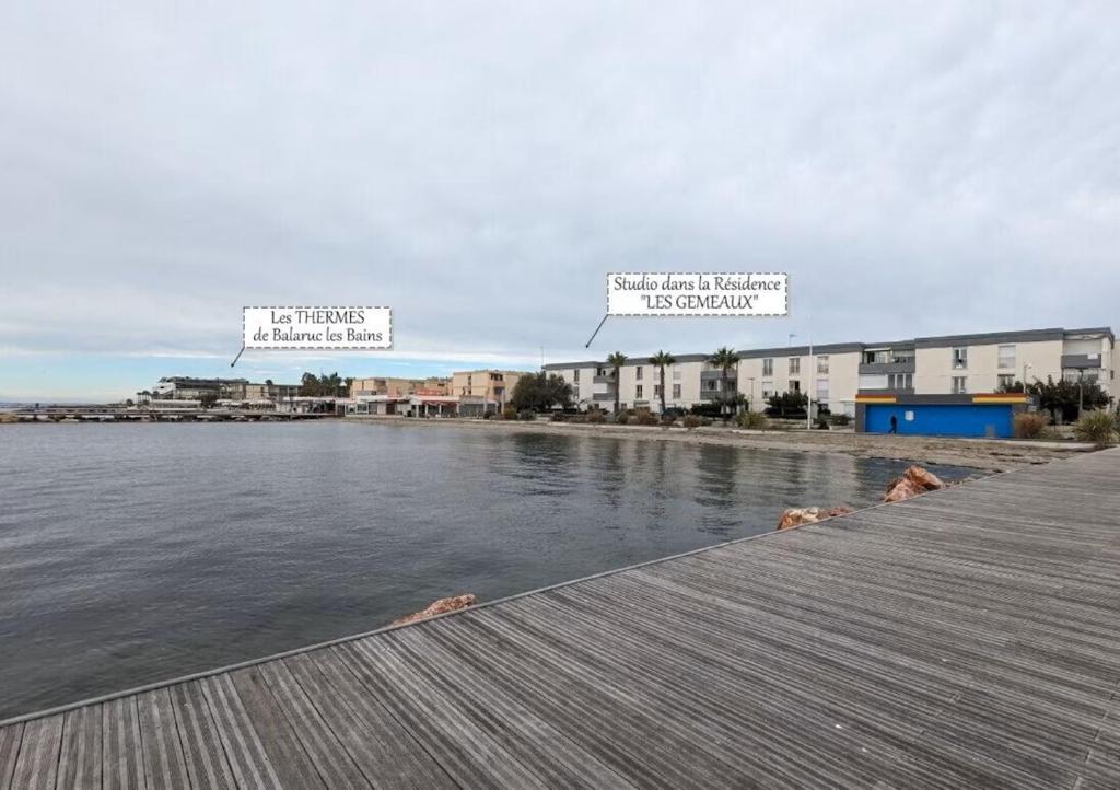 Studio 19m2 classé 1, vue sur étang de Thau, 200m des cures, 2eme Étage sans ascenseur - 2