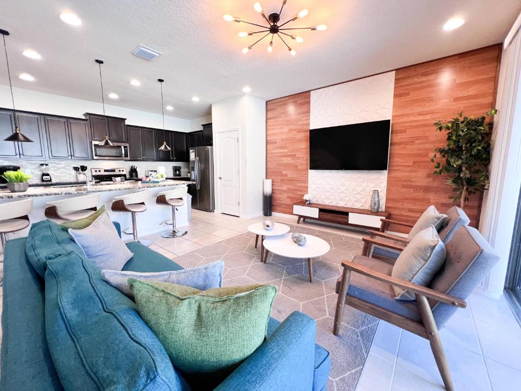 2442 Elegance at Windsor Resort 5-Bd Disney area, Kissimmee