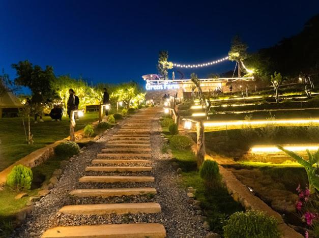 Green farm home & coffee