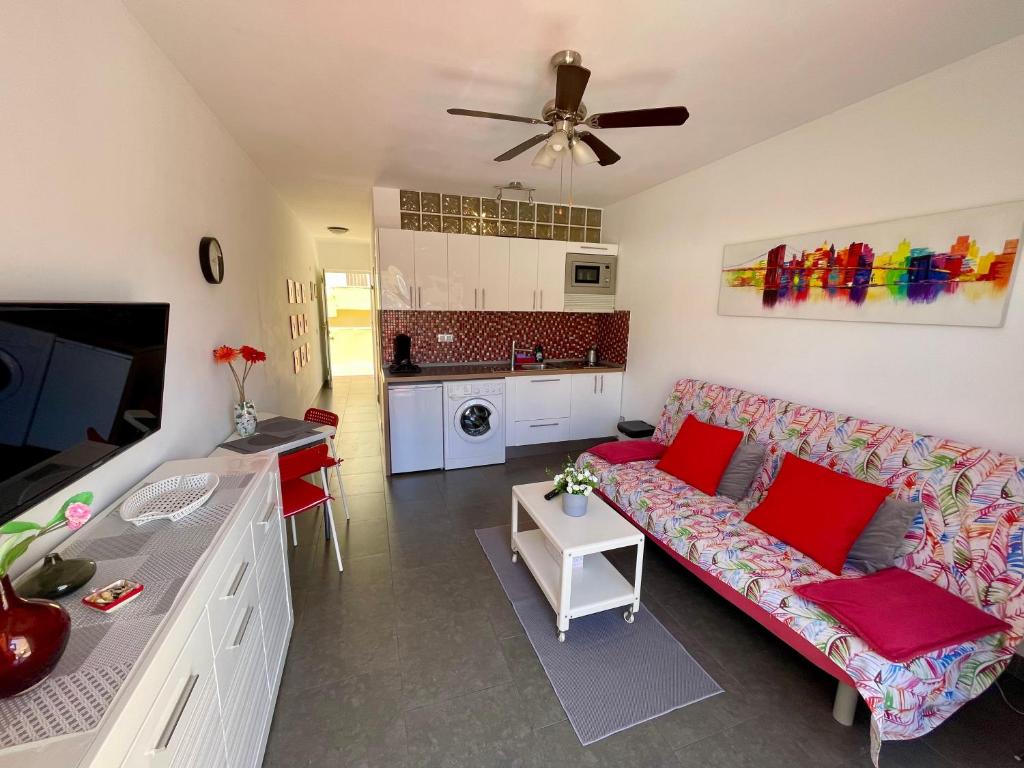Cozy and sunny apartment with everything you need, Great location - 2