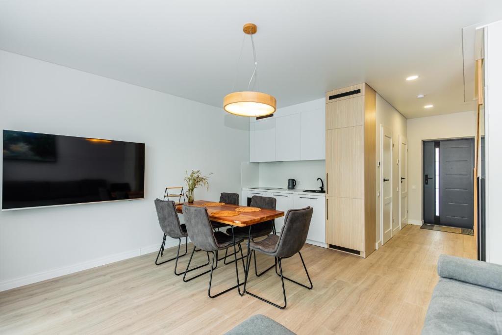 J7 Beržas 7A-1, Palanga