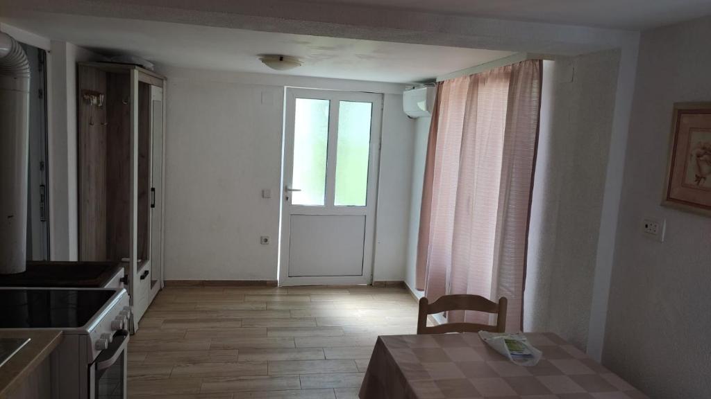 Apartmani Isabela sa vrtom - 5