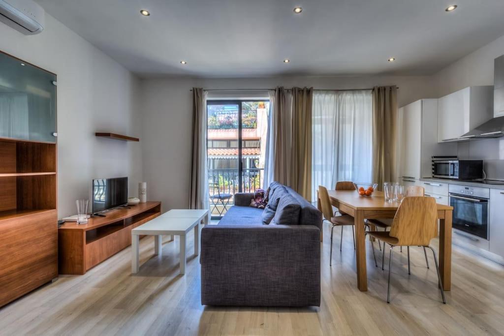 Perfectly Located Sliema Apartment, Sliema