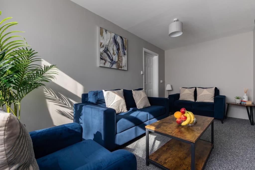 Lakeside 4 Bedroom Home, Thamesmead