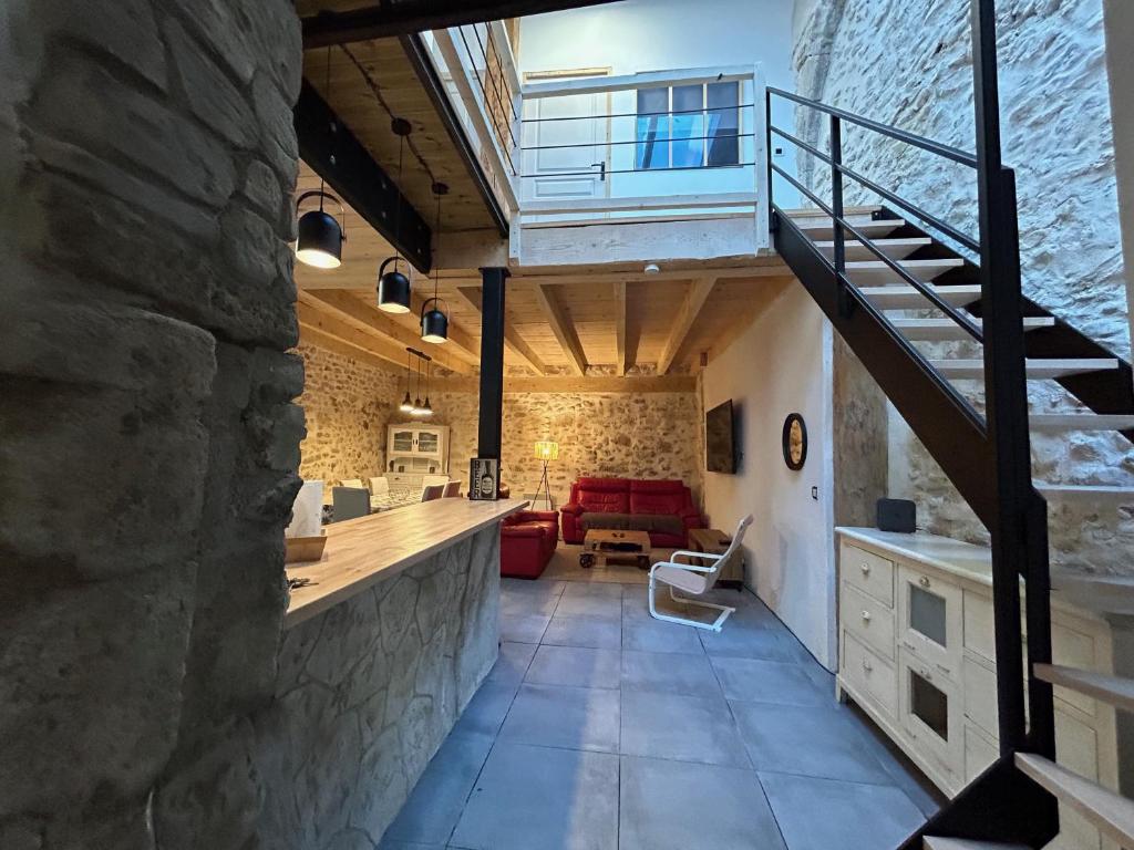 LOFT ATYPIQUE au COEUR de la PROVENCE - 1