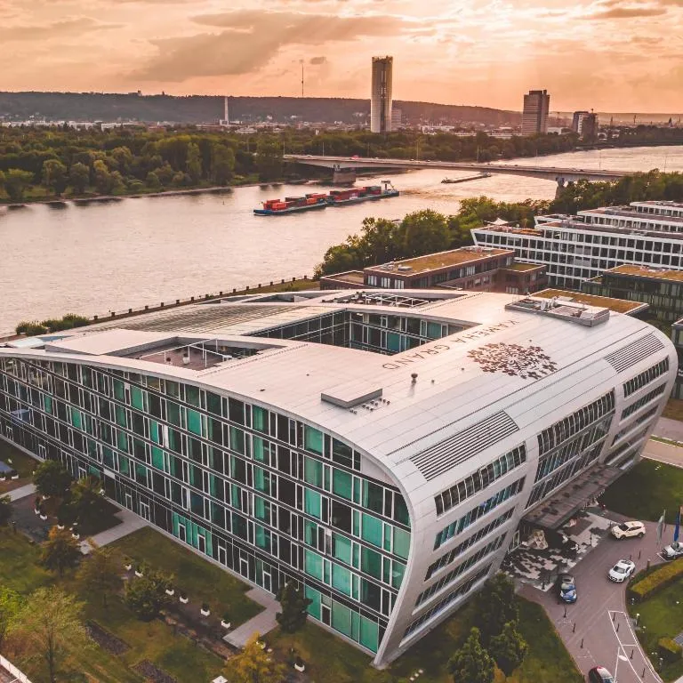Kameha Grand Bonn, Hotel in Bonn