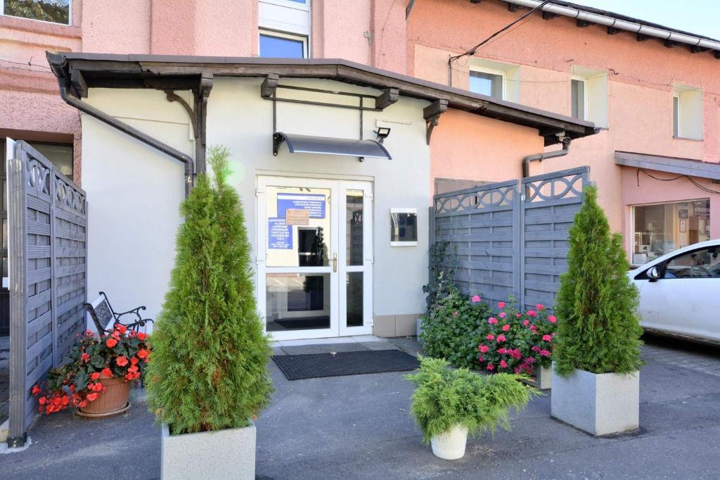 Noclegi Wałbrzych - Pokoje Konrad, Valbřich