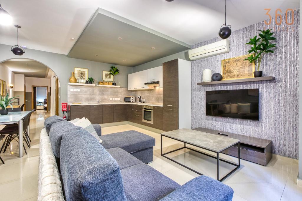 Cosy & Stylish 3BR home in the heart of St'Julians by 360 Estates, Saint Julianʼs