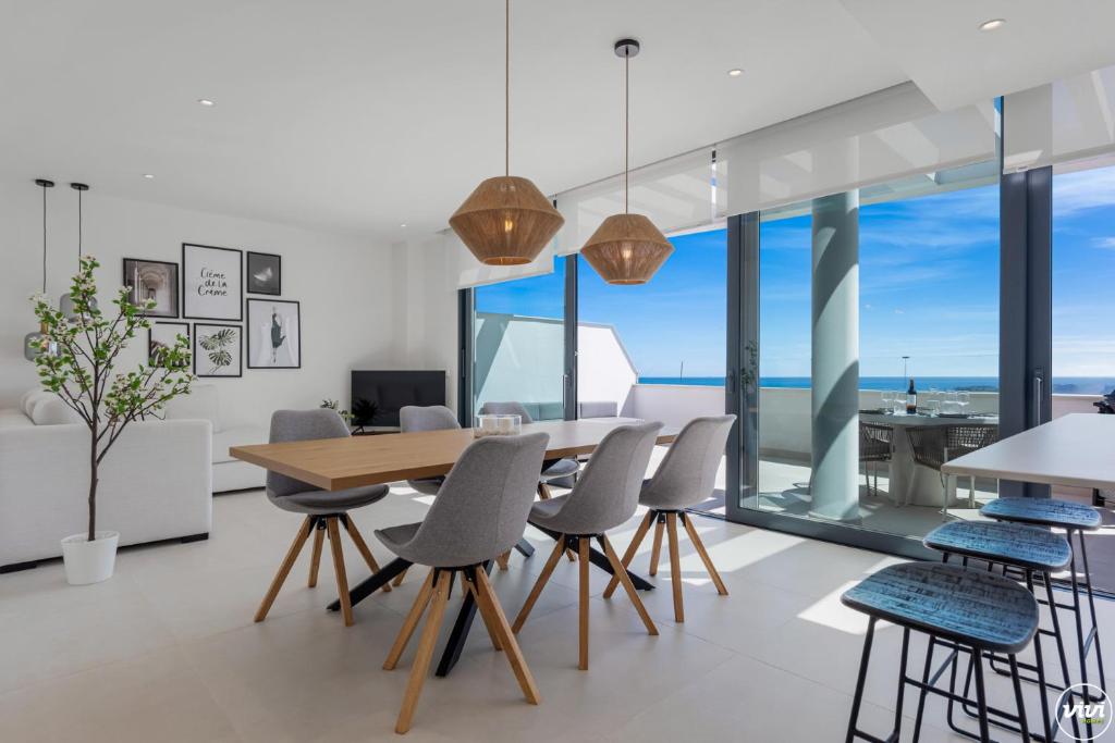ViVi Homes - Gerrard, Terrace, Pool & Sea Vew - 3