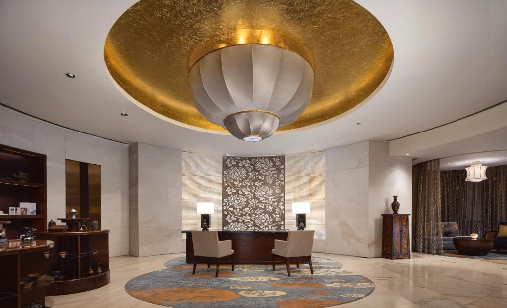 Shangri-La Chengdu Room