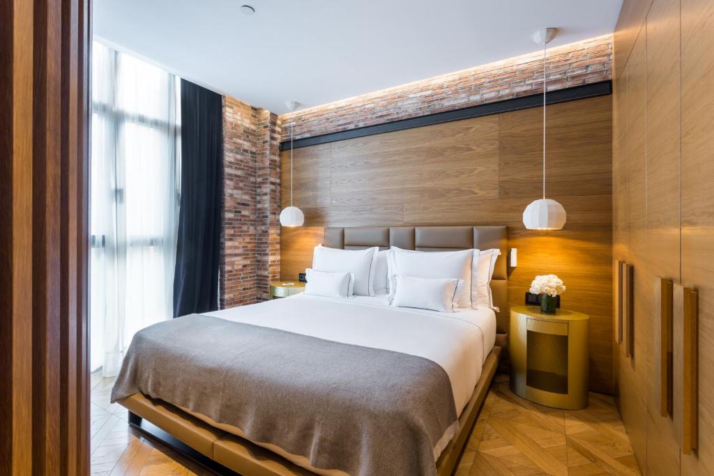 Hotel Room 3