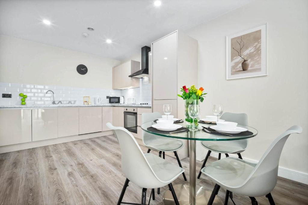 Stylish Apartment - City Centre - 2 Bedrooms - Smart TV - WIFI - Jewellery Quarter - Intercom - 4AH, Birmingham