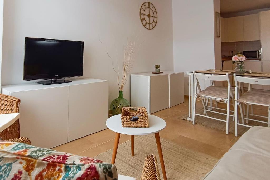 Atico Formoso Cee, Cee