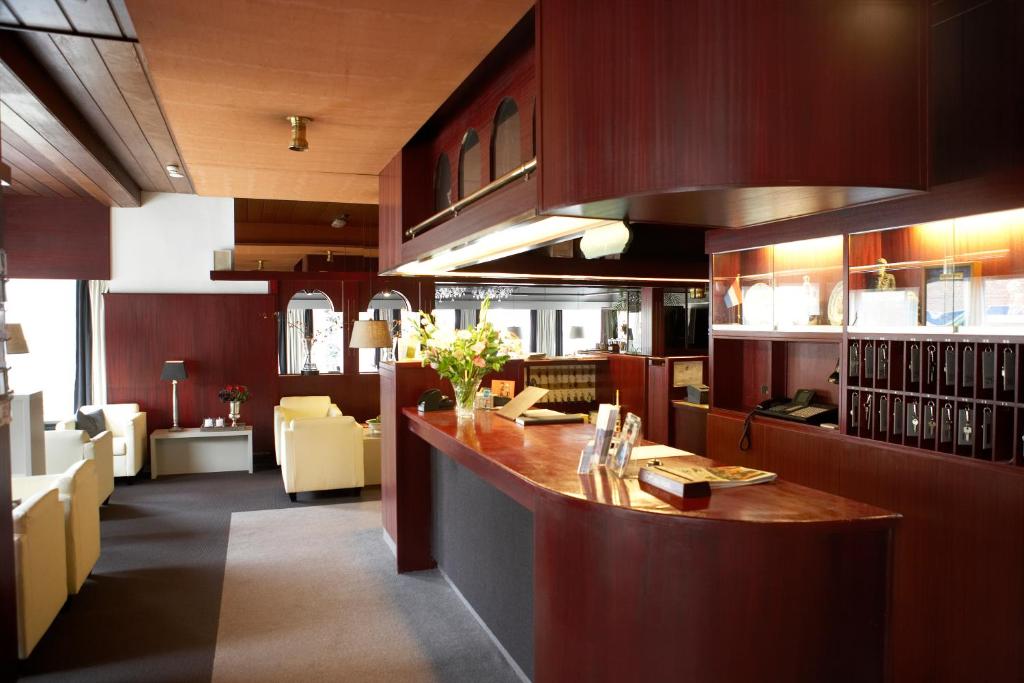 Hotel De Prins photo
