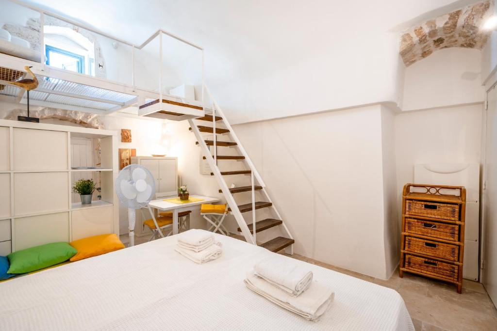 GuestHost - La Pergola 29 Central Studio, Ostuni