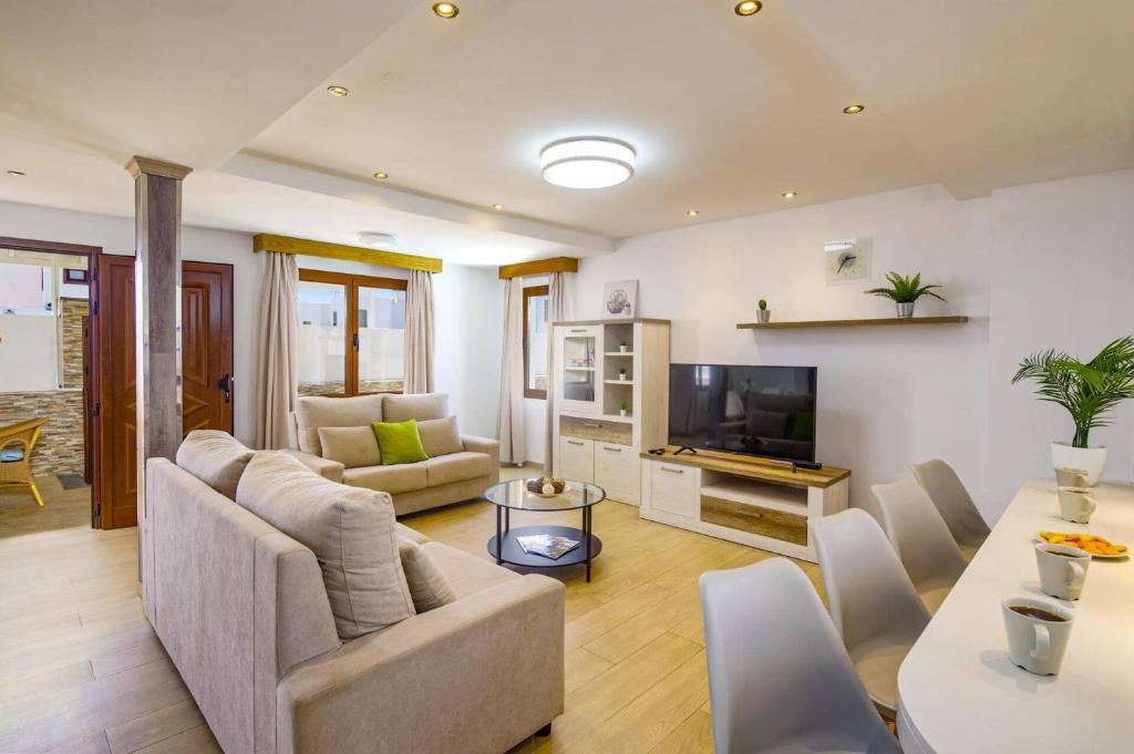 Villa Fayna by Villa Plus - 5