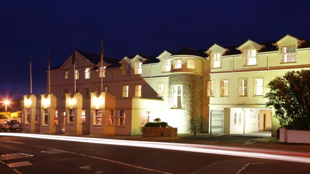 Ballyliffin Hotel, hotel v destinaci Ballyliffin