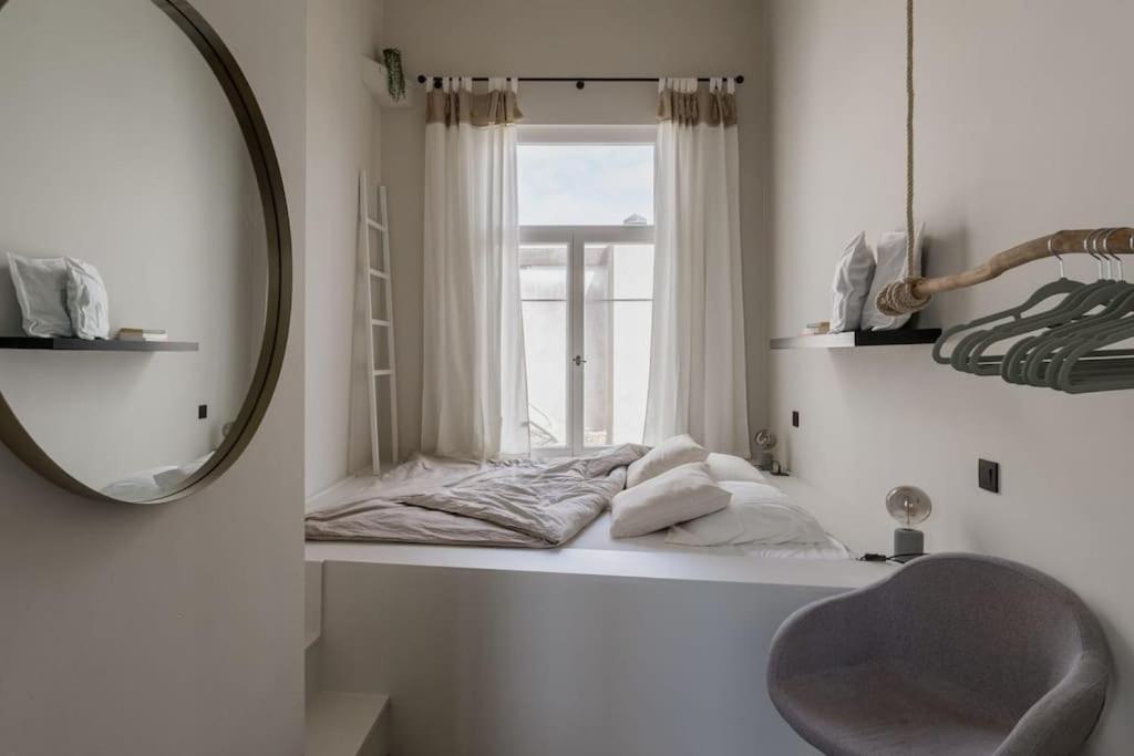 Mooi licht appartement in bruisend Antwerpen!, Antverpy