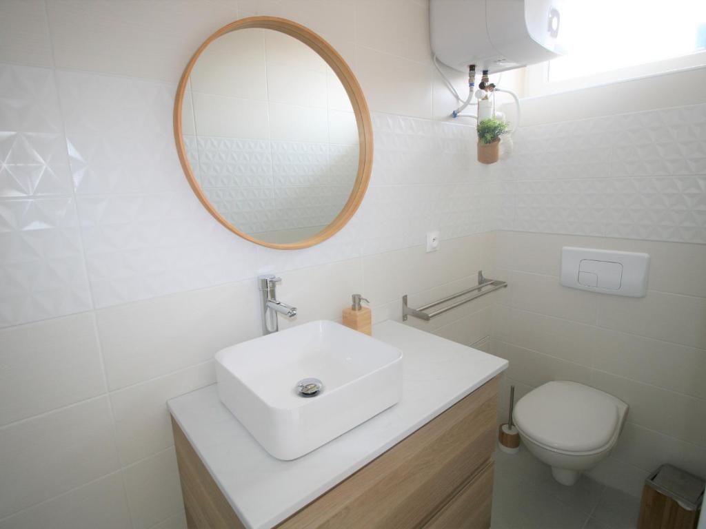 Maisonnette rénovée 2/3 pers, déco soignée, 750m plage, jardin commun, emplacement voiture - FR-1-22-348 - 5