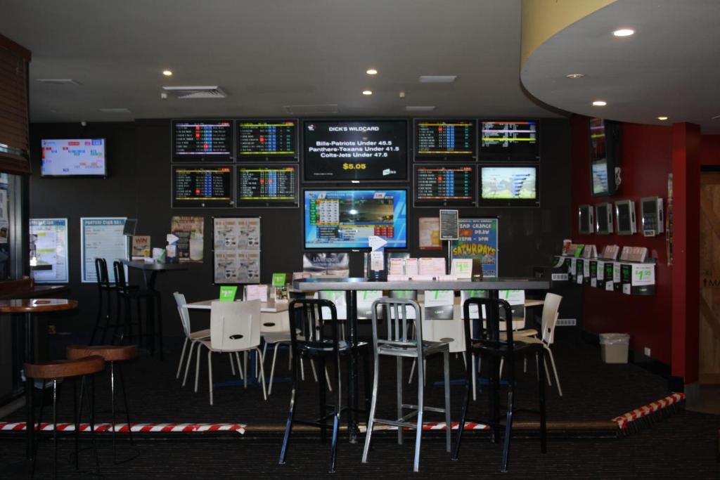 Hotel Beach House Nambour photo