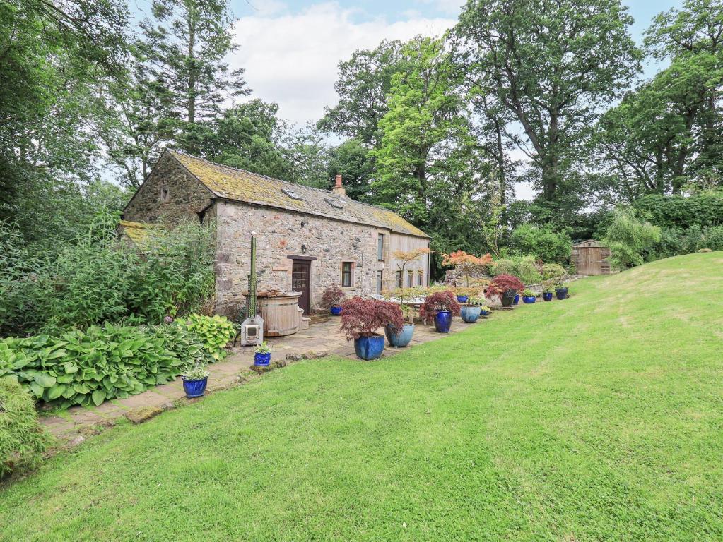 The Gardener's Bothy - pet-friendly cottage near Penrith on the Hutton John estate