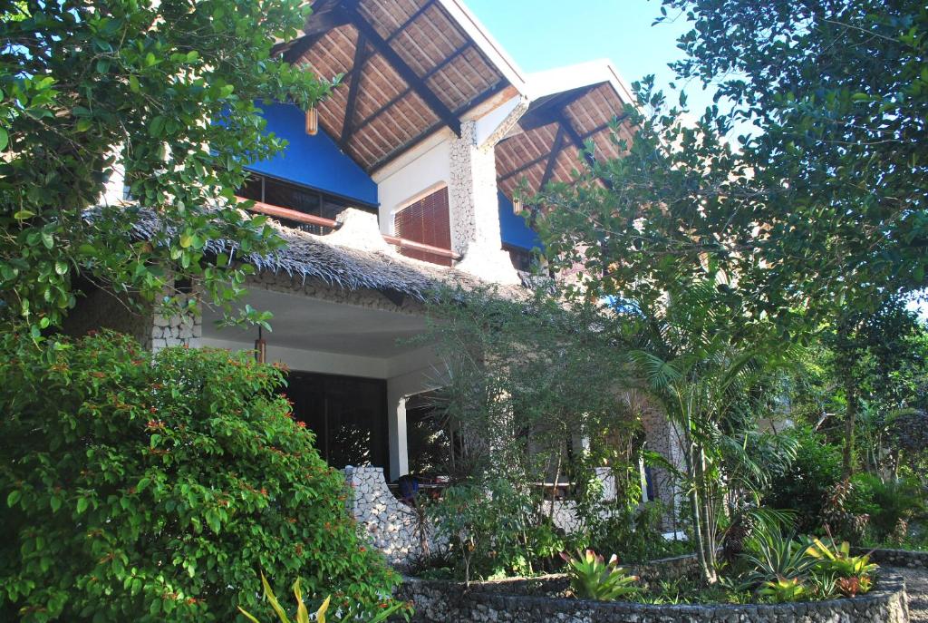 Cebu The Blue Orchid Resort exterior
