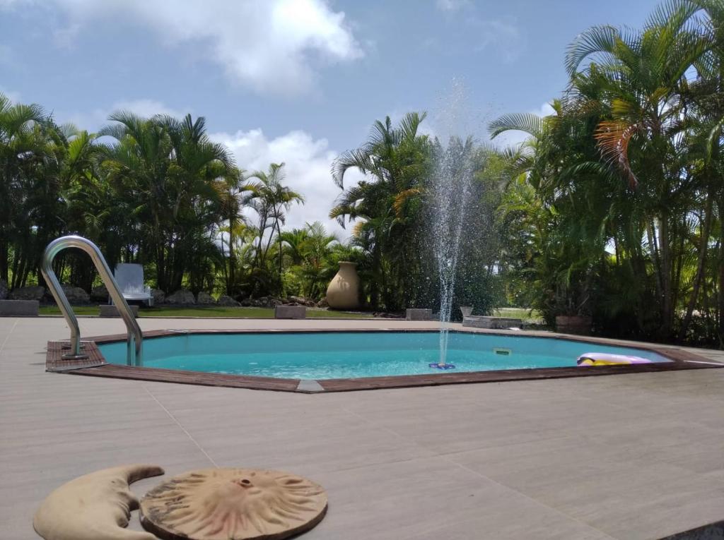 L'ASETA Paradise, Grand-Bourg