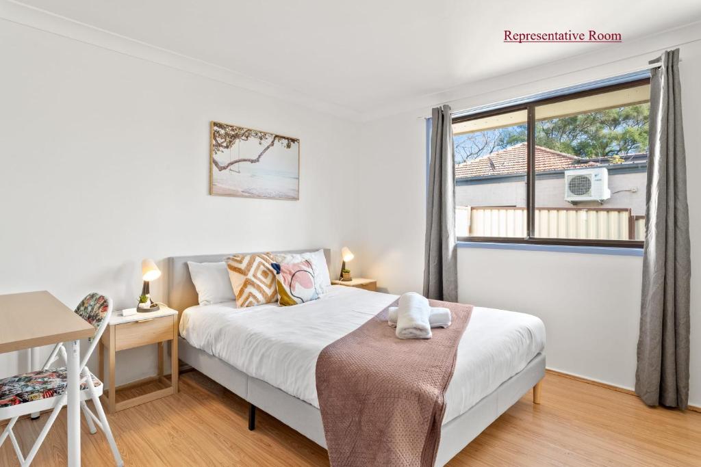 Luxe Double Room - Nearby Stations & Eateries - Shared Bathroom, Blacktown