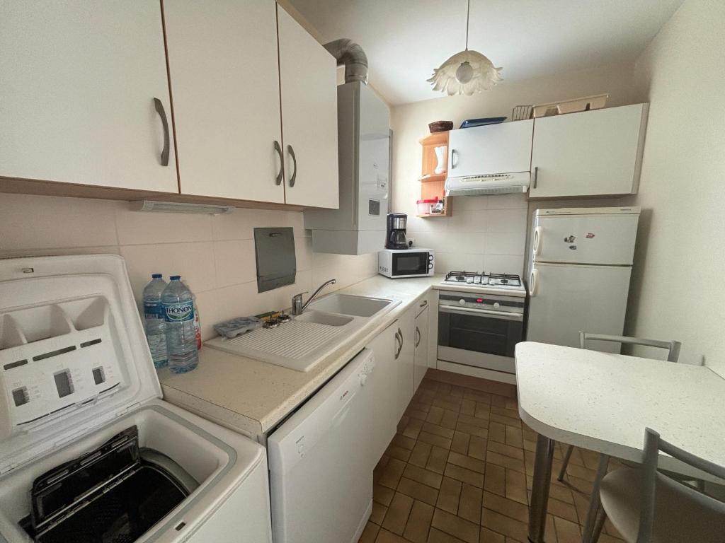 Appartement T3 au 6e étage avec balcon et vue mer - FR-1-197-200 - 2