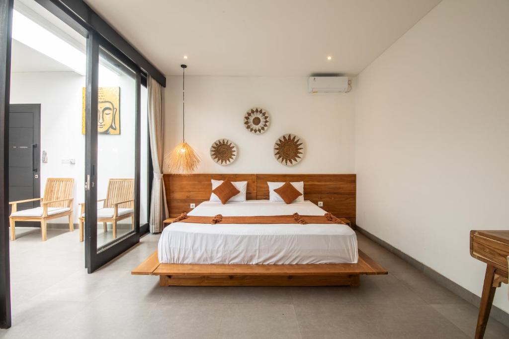 Minimalist Villa with Pool #Lina2, Canggu