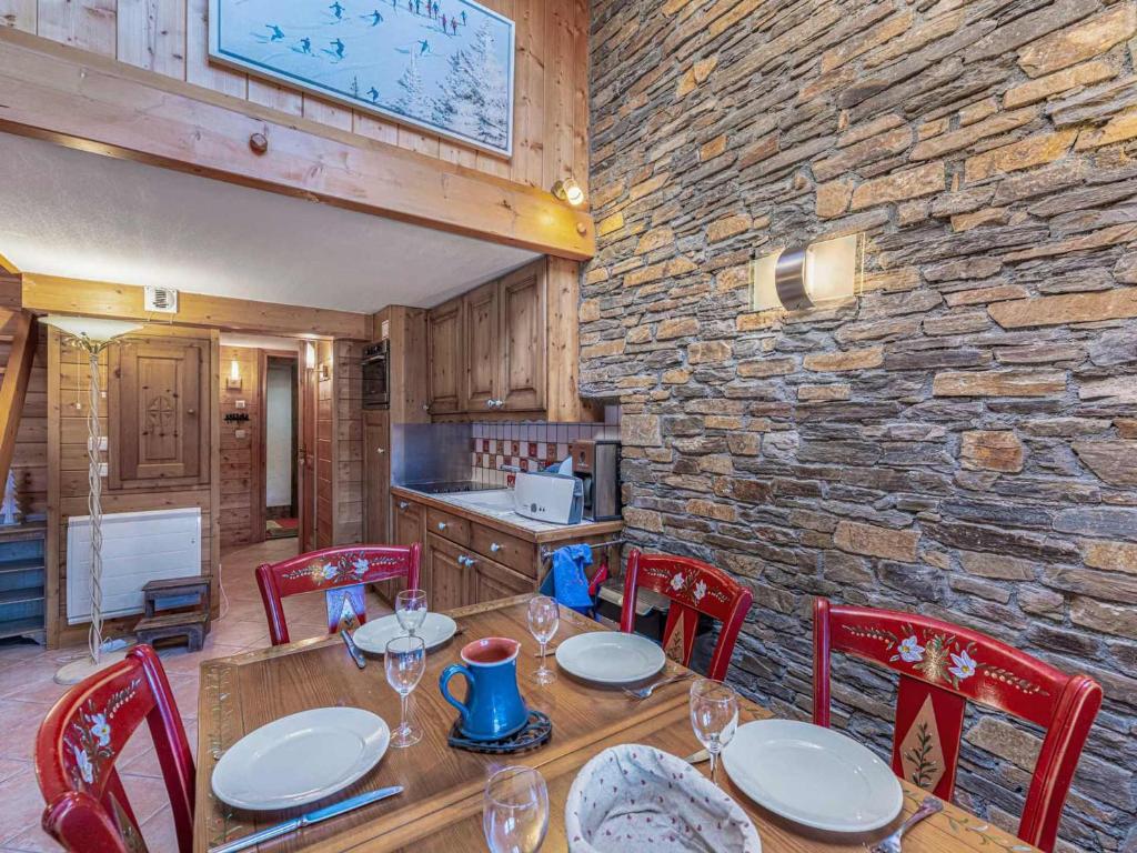 Duplex avec cheminée, proche pistes et village, spa inclus - FR-1-566-70 - 4