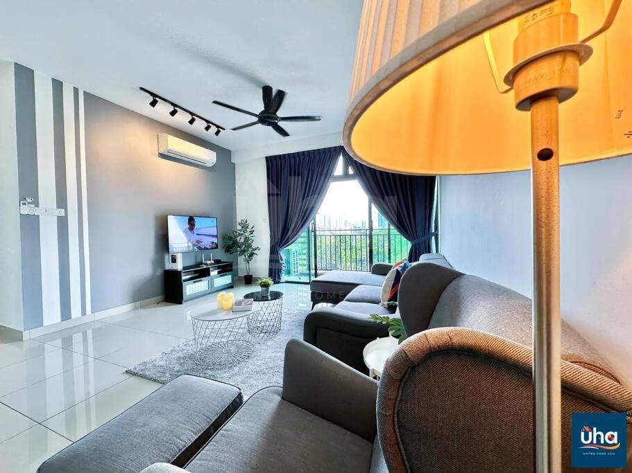 Shared lounge/TV area