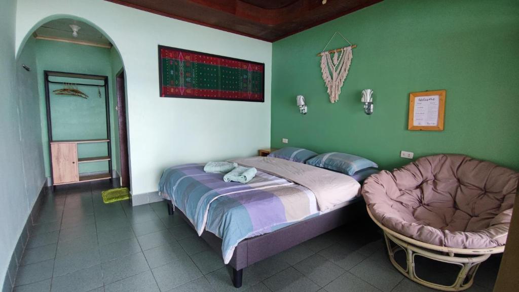 Chambre Lit Queen-Size - Vue sur Lac