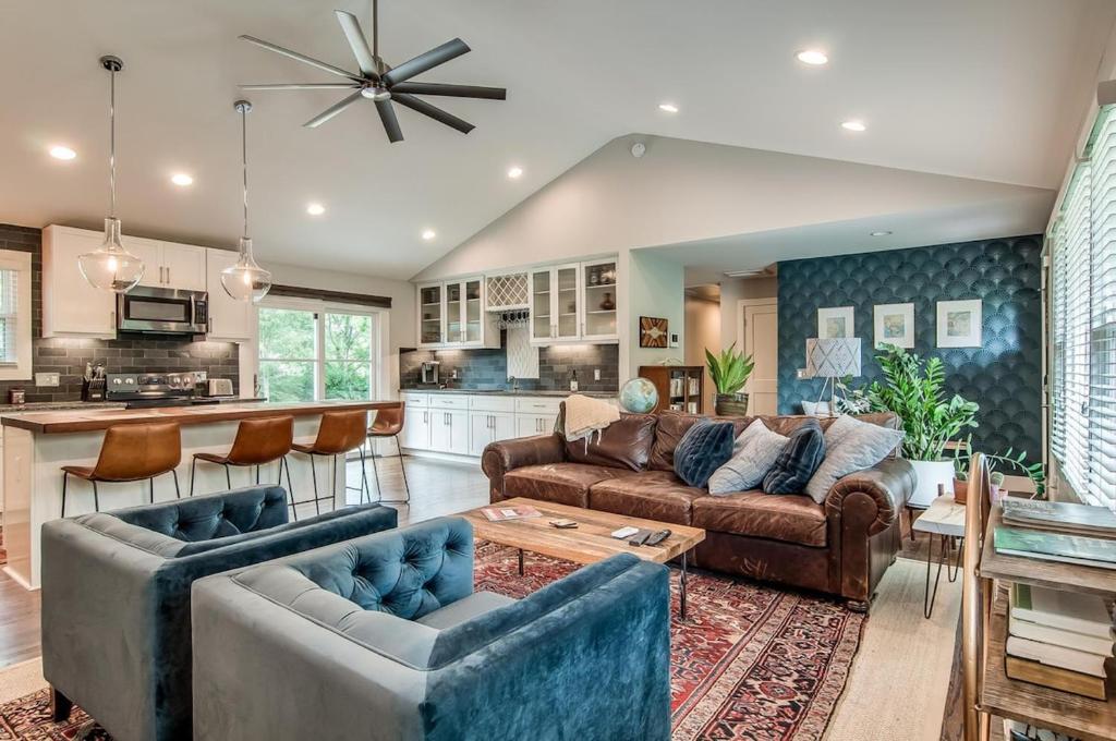 Spacious Modern Ranch 5 Miles to Downtown, Nashville