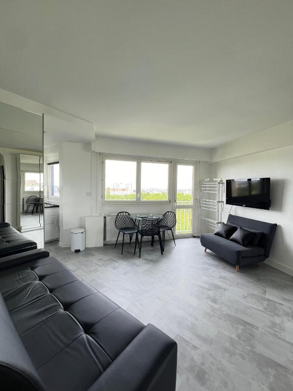 Apartment HOME in Paris with View, 15min to center - 1