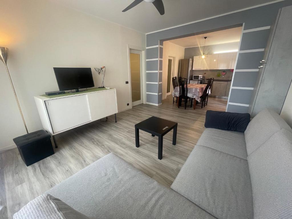 FALCONERA 3 BEDROOMS APARTMENT - Agenzia Cocal - 1