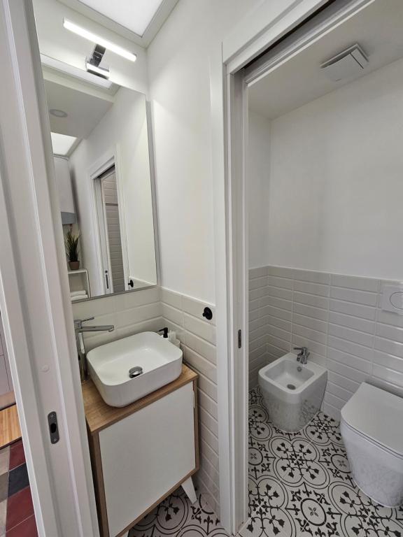 Grey House Apartments - 4