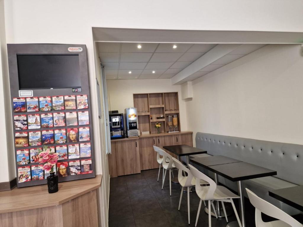 Food and beverages, Hotel D'Anjou in Paris