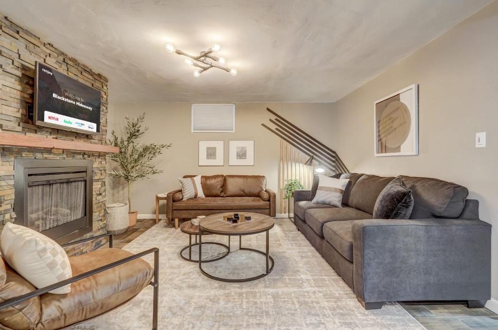 Blackstone Hideaway Downtown Lower-Level Apt, Colorado Springs