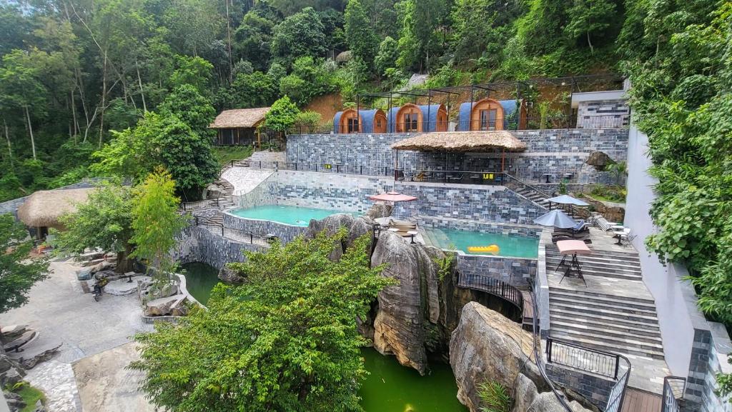 Lotus Premium Lodge
