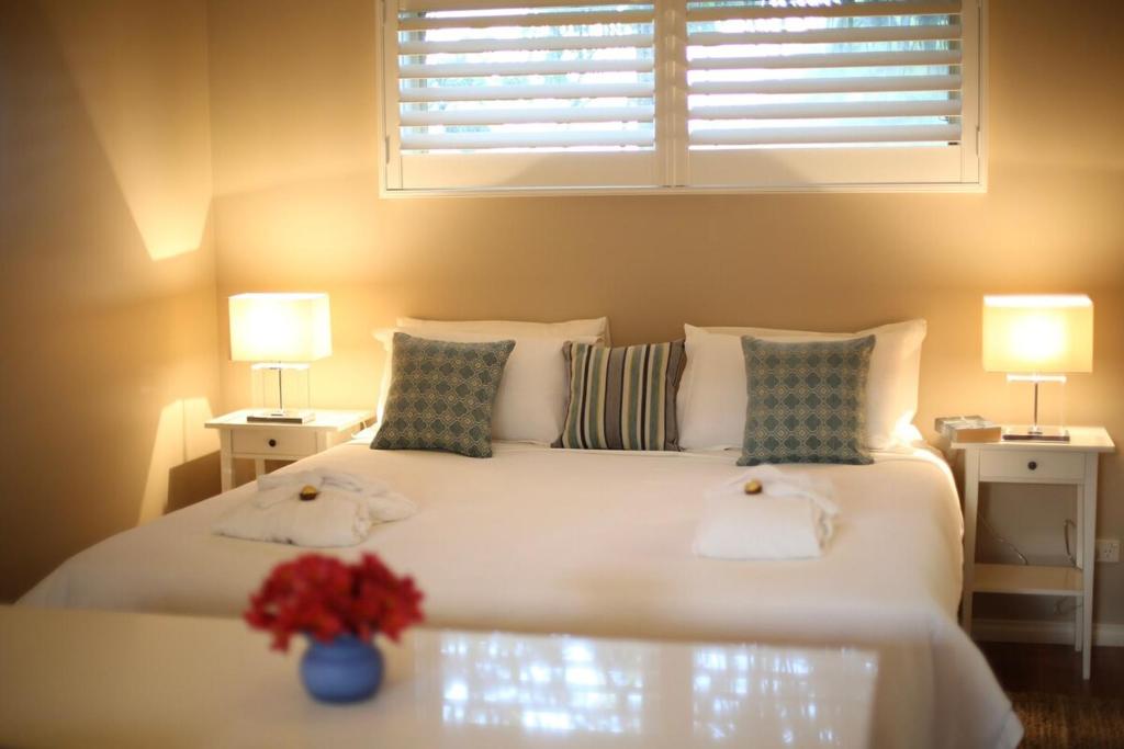 Driftwood - Luxury Spa Cottage for Two, Cowes