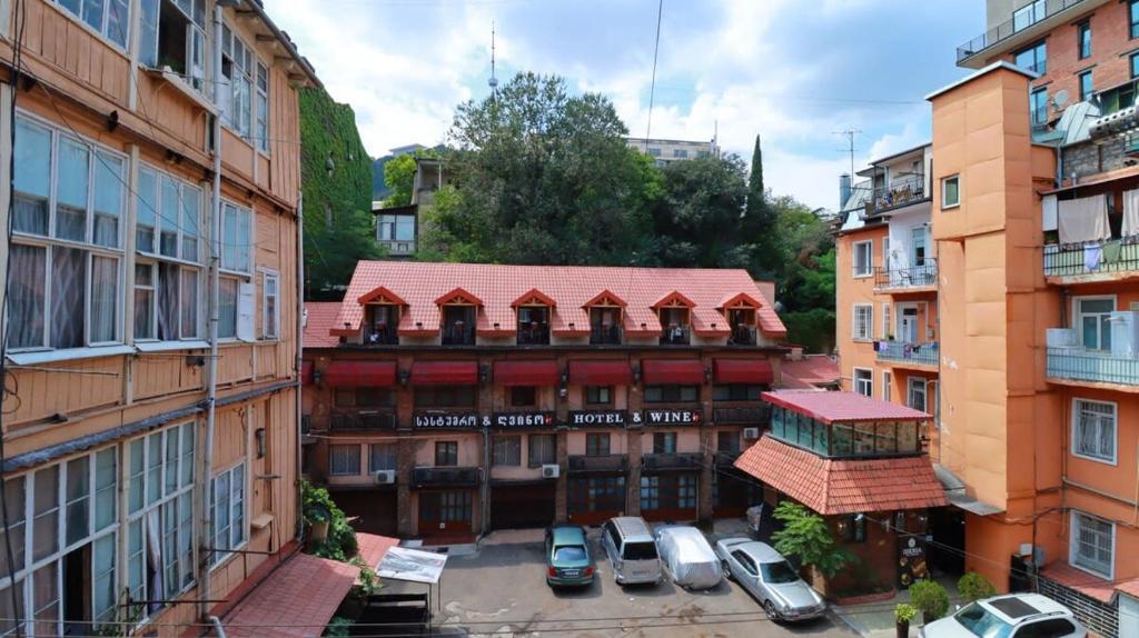 Stylish Apartment on Rustaveli Avenue, Tbilisi